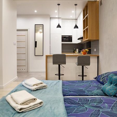 Shy But Shining! Lovely, Stylish & Fully Equipped. Apartamento Cracóvia Exterior foto